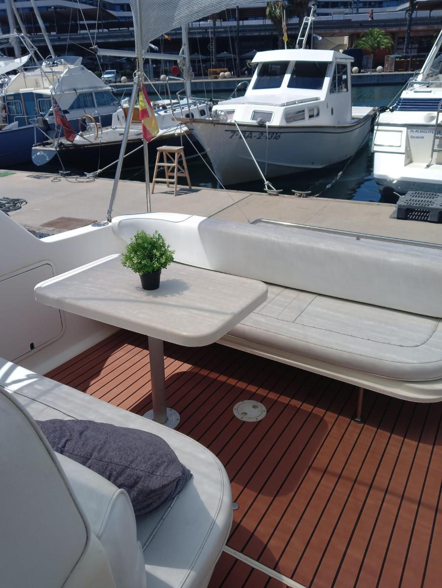 מלון סנט אדריה דה בסוס Diagonal Mar Sailboat מראה חיצוני תמונה
